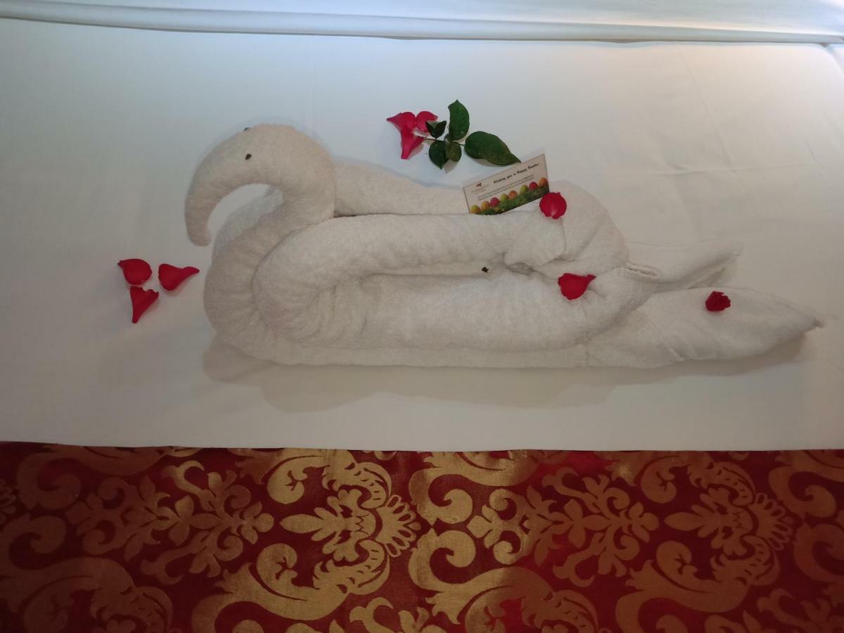 Falcon Heights Hotel 나뉴키 외부 사진